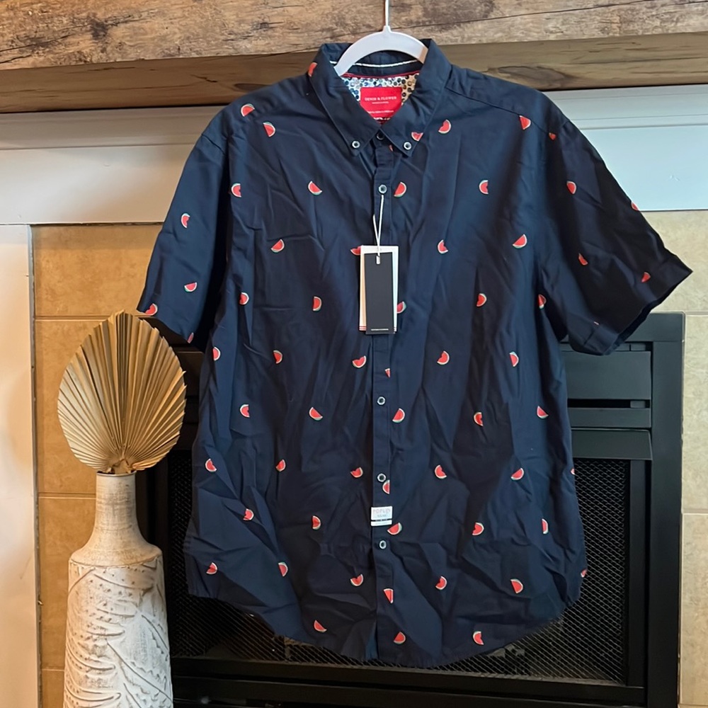 NWT Men’s denim and flower button up